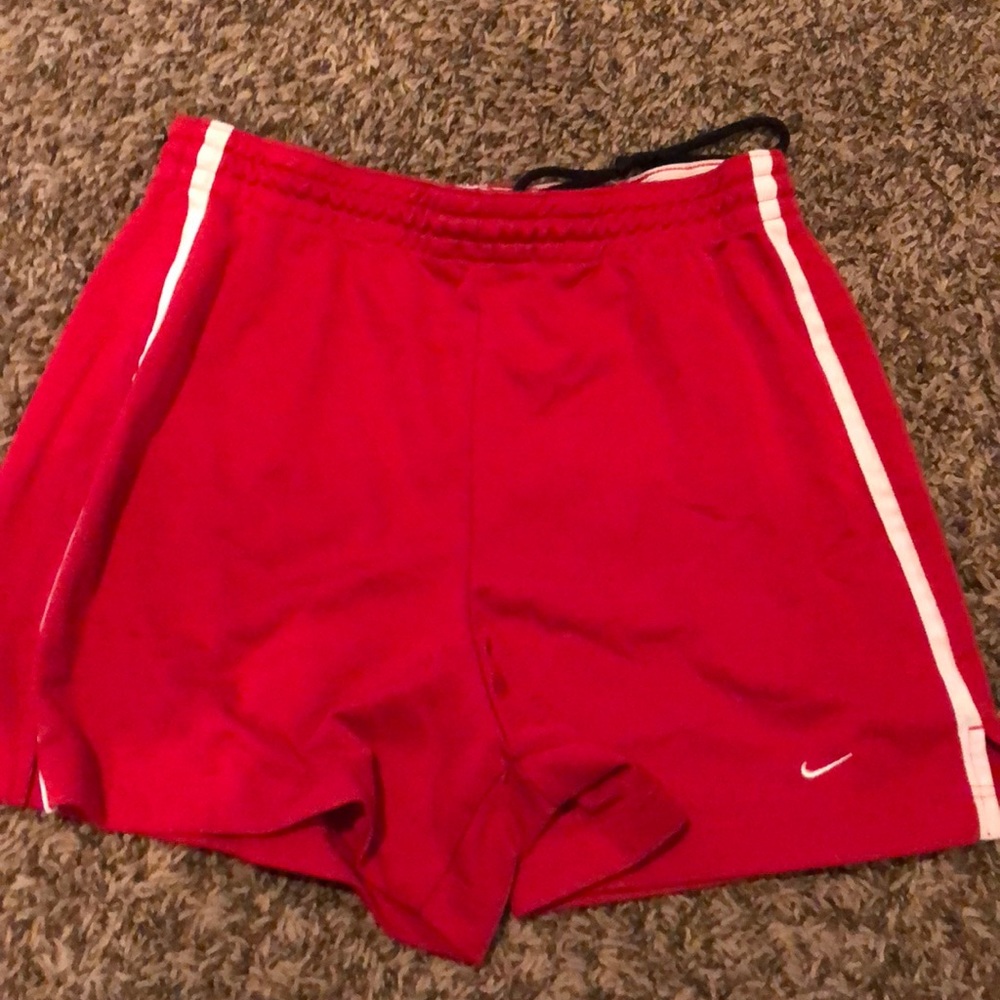 ❣️❣️Nike Red workout shorts❣️❣️